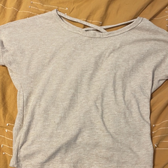 Women’s beige tee crisscross - Picture 2 of 2